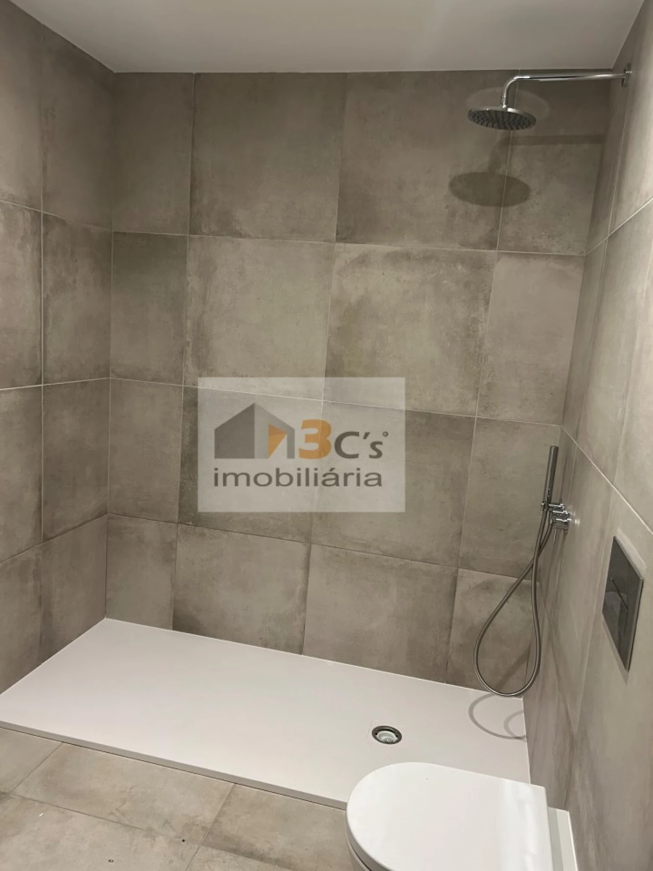 Apartamento T2 para Arrendamento em Paranhos Foto 11