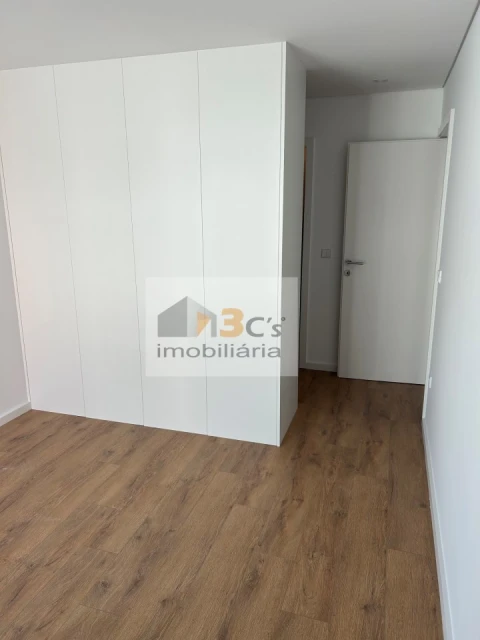 Apartamento T2 para Arrendamento em Paranhos