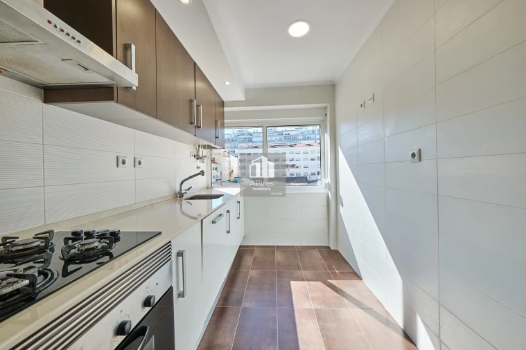 Apartamento T2 para Venda em Costa da Caparica Foto 16