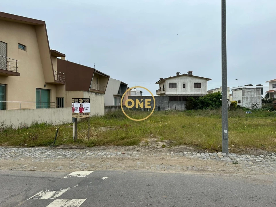 Terreno para Venda em Aguçadoura e Navais Foto 1