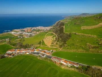 Moradia T4 para Venda em Lomba da Maia