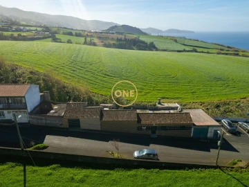 Moradia T4 para Venda em Lomba da Maia