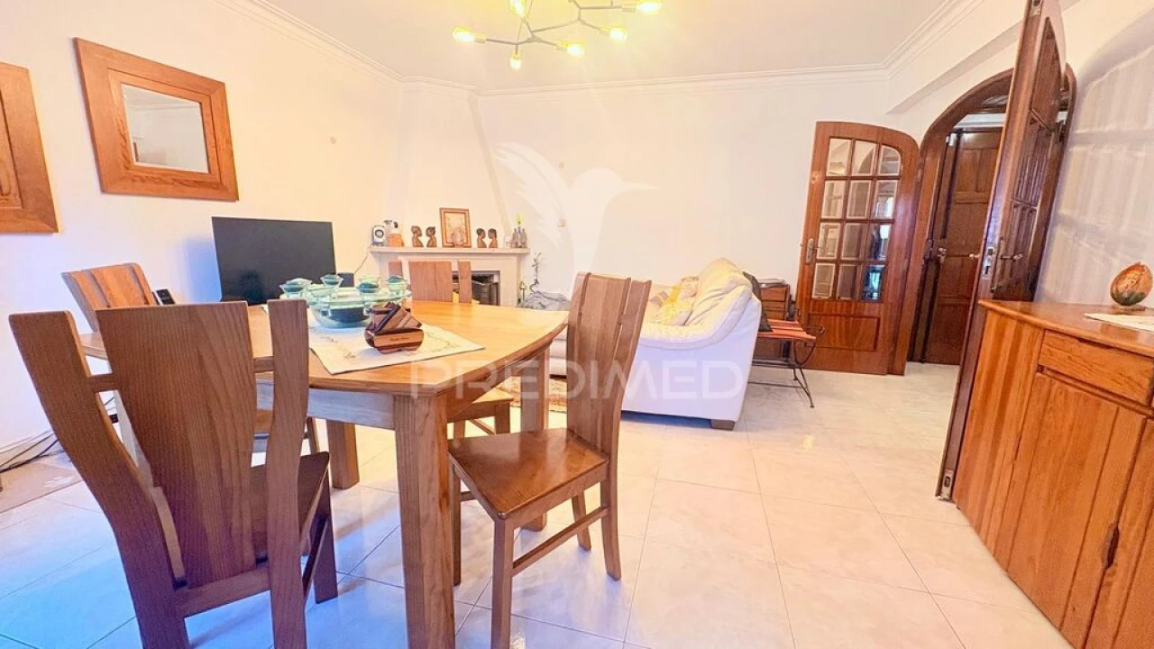 Apartamento T2 para Venda em Barcarena Foto 5