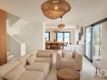 Moradia T3 para Venda em Moncarapacho e Fuseta