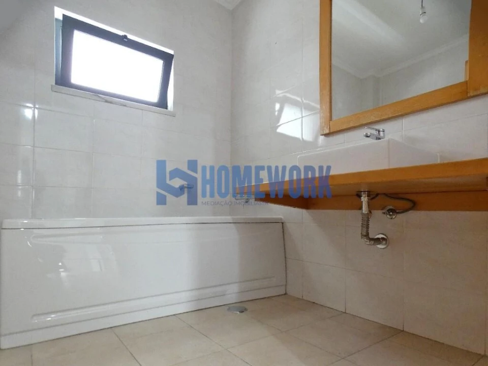 Moradia T5 para Venda em Almada, Cova da Piedade, Pragal e Cacilhas Foto 33