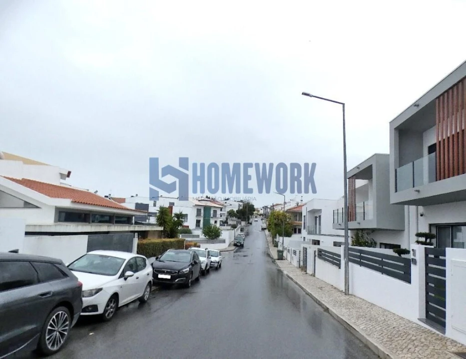 Moradia T5 para Venda em Almada, Cova da Piedade, Pragal e Cacilhas Foto 44