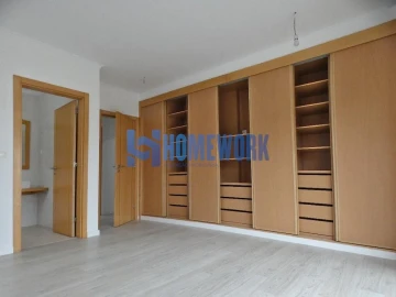 Moradia T5 para Venda em Almada, Cova da Piedade, Pragal e Cacilhas