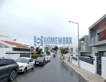 Moradia T5 para Venda em Almada, Cova da Piedade, Pragal e Cacilhas