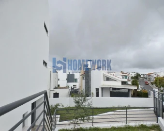 Moradia T5 para Venda em Almada, Cova da Piedade, Pragal e Cacilhas