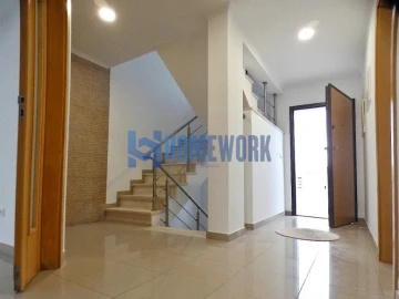 Moradia T5 para Venda em Almada, Cova da Piedade, Pragal e Cacilhas