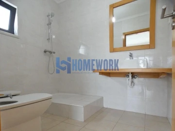 Moradia T5 para Venda em Almada, Cova da Piedade, Pragal e Cacilhas