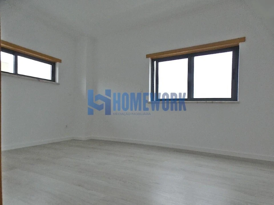 Moradia T5 para Venda em Almada, Cova da Piedade, Pragal e Cacilhas Foto 29