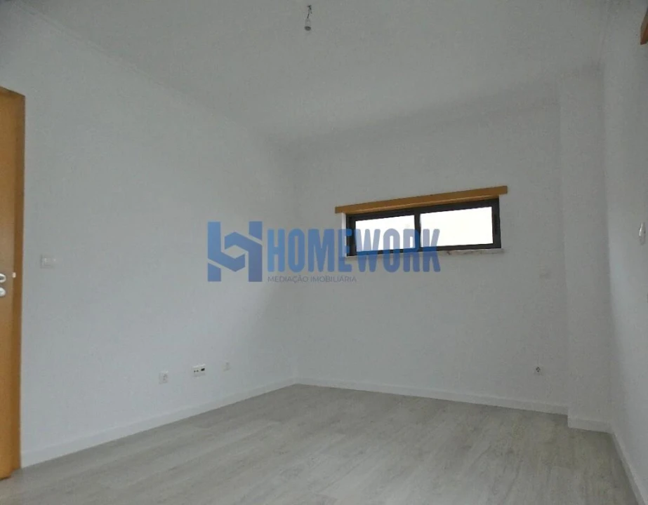 Moradia T5 para Venda em Almada, Cova da Piedade, Pragal e Cacilhas Foto 30