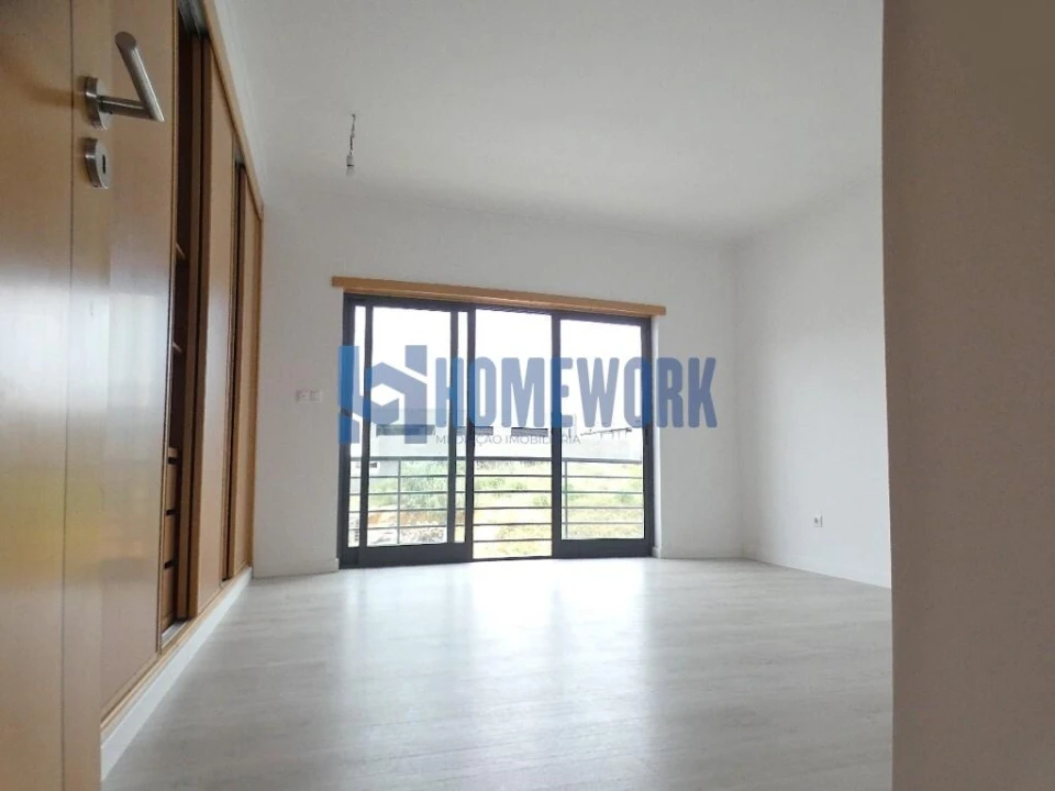 Moradia T5 para Venda em Almada, Cova da Piedade, Pragal e Cacilhas Foto 26