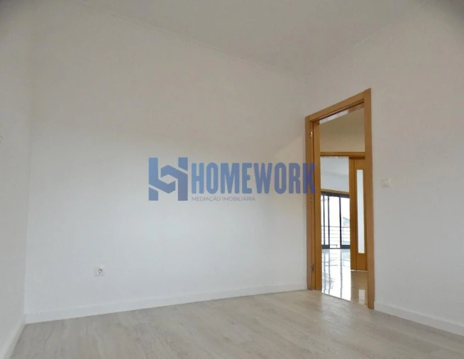 Moradia T5 para Venda em Almada, Cova da Piedade, Pragal e Cacilhas Foto 17