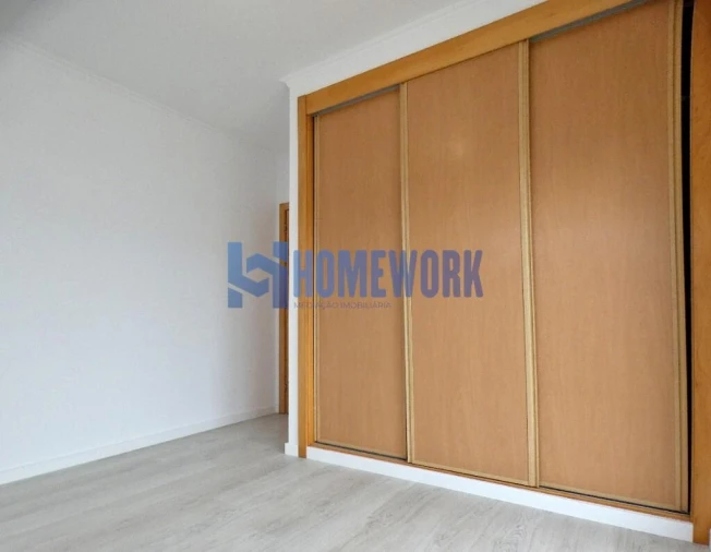 Moradia T5 para Venda em Almada, Cova da Piedade, Pragal e Cacilhas Foto 39