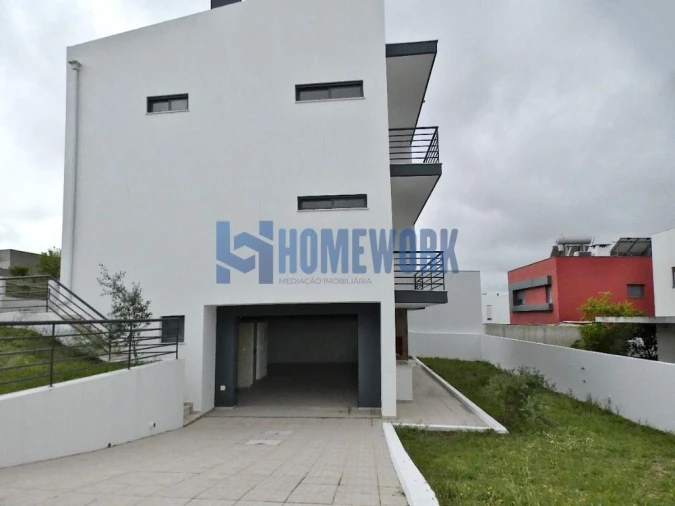 Moradia T5 para Venda em Almada, Cova da Piedade, Pragal e Cacilhas Foto 9