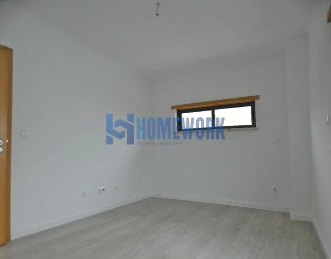 Moradia T5 para Venda em Almada, Cova da Piedade, Pragal e Cacilhas Foto 30
