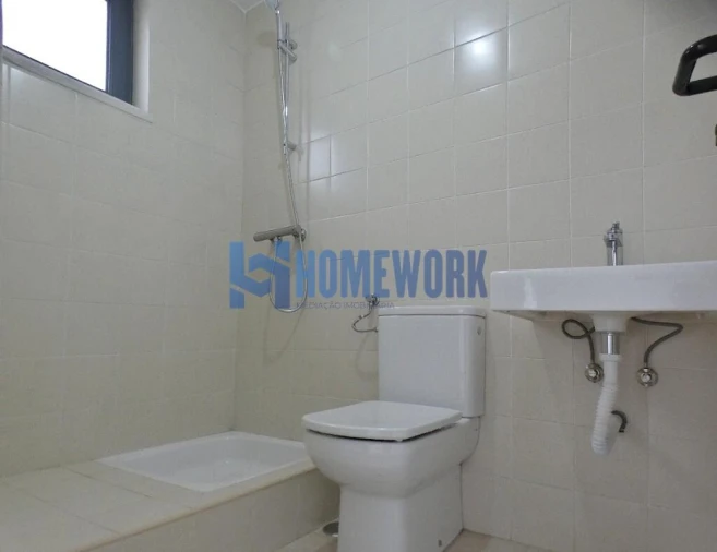 Moradia T5 para Venda em Almada, Cova da Piedade, Pragal e Cacilhas Foto 14