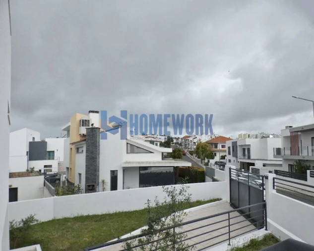Moradia T5 para Venda em Almada, Cova da Piedade, Pragal e Cacilhas Foto 5