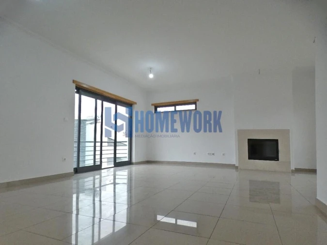 Moradia T5 para Venda em Almada, Cova da Piedade, Pragal e Cacilhas Foto 22
