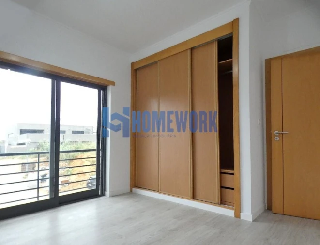 Moradia T5 para Venda em Almada, Cova da Piedade, Pragal e Cacilhas Foto 41