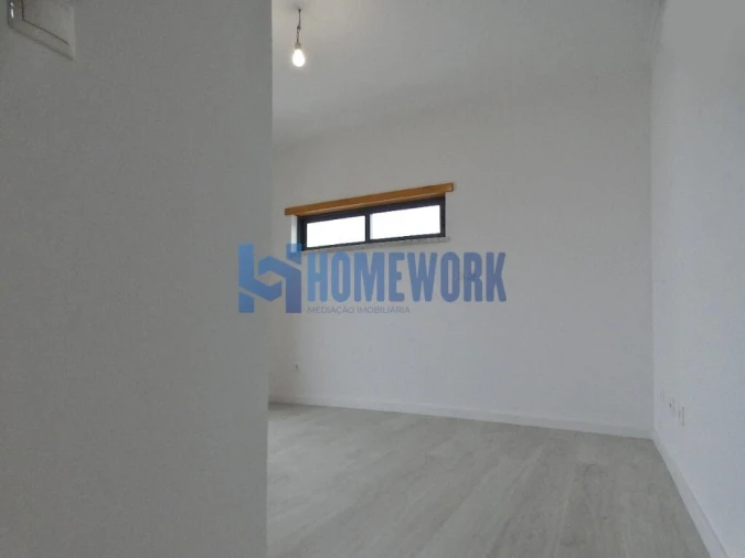 Moradia T5 para Venda em Almada, Cova da Piedade, Pragal e Cacilhas Foto 36