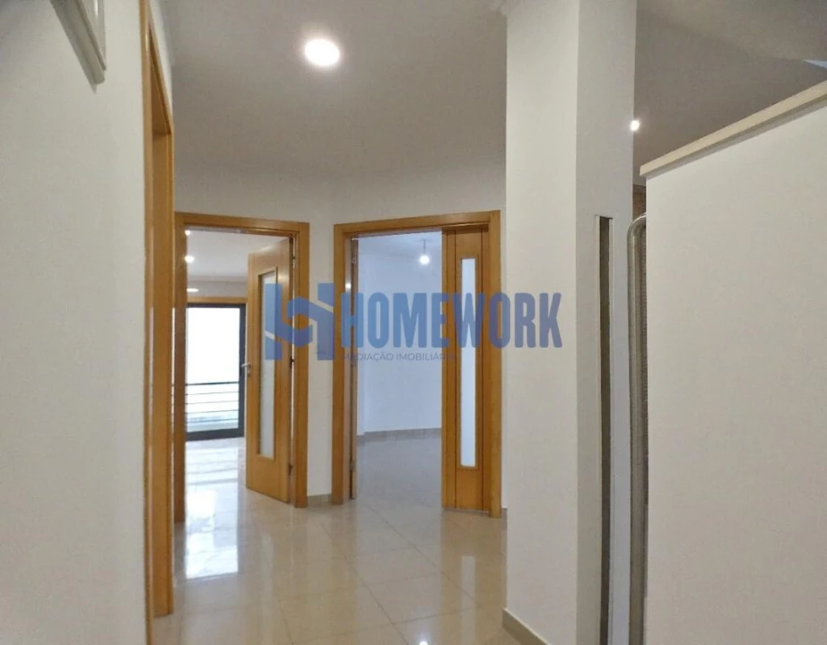 Moradia T5 para Venda em Almada, Cova da Piedade, Pragal e Cacilhas Foto 15