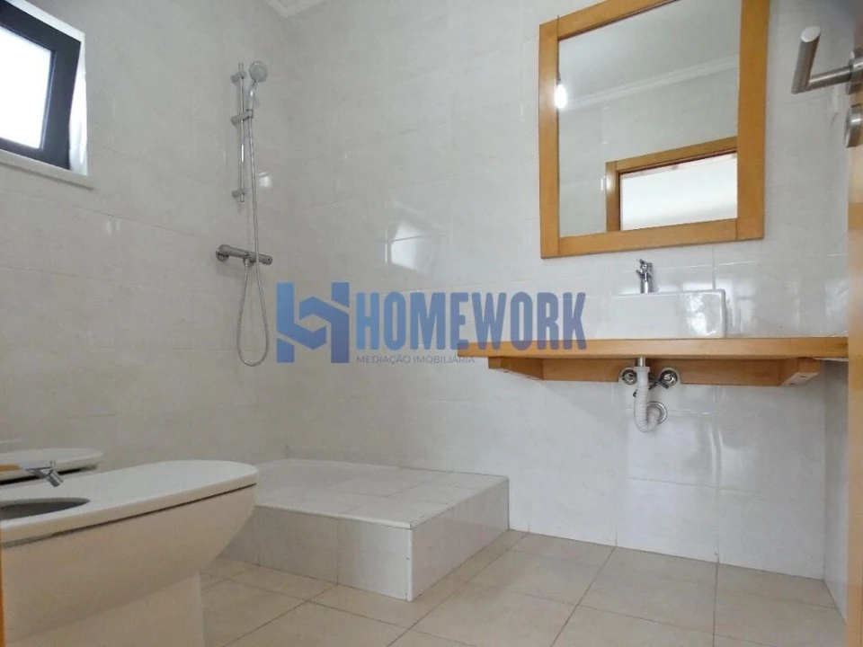 Moradia T5 para Venda em Almada, Cova da Piedade, Pragal e Cacilhas Foto 28