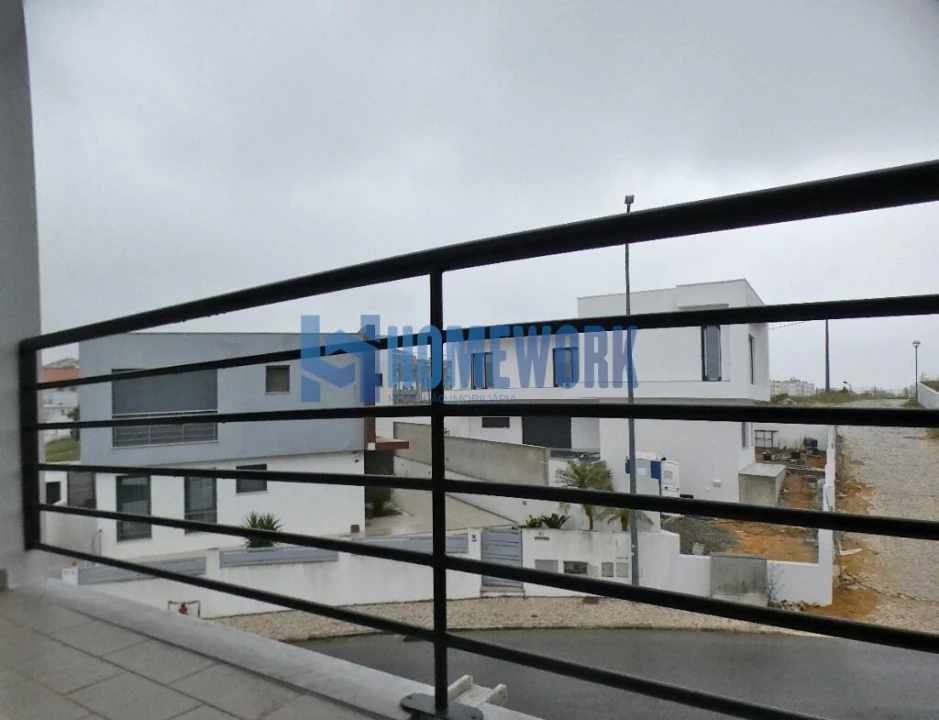 Moradia T5 para Venda em Almada, Cova da Piedade, Pragal e Cacilhas Foto 42