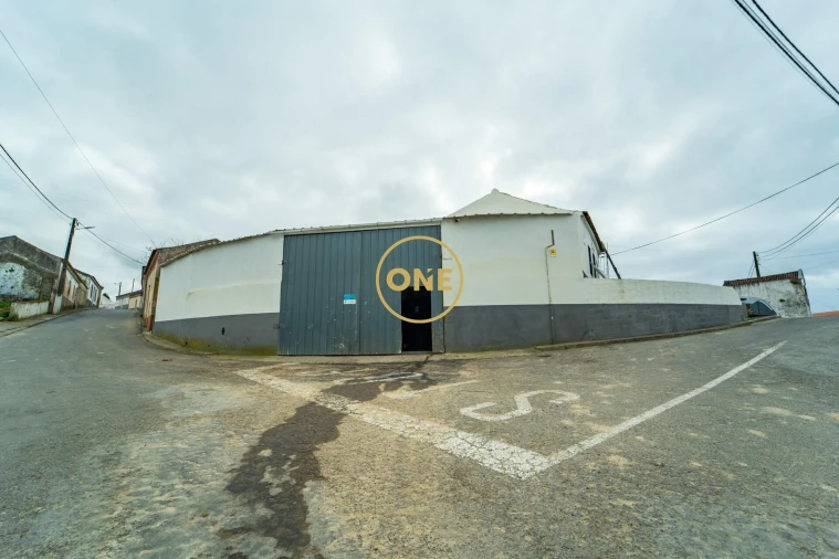 Garagem para Venda em Lomba de São Pedro