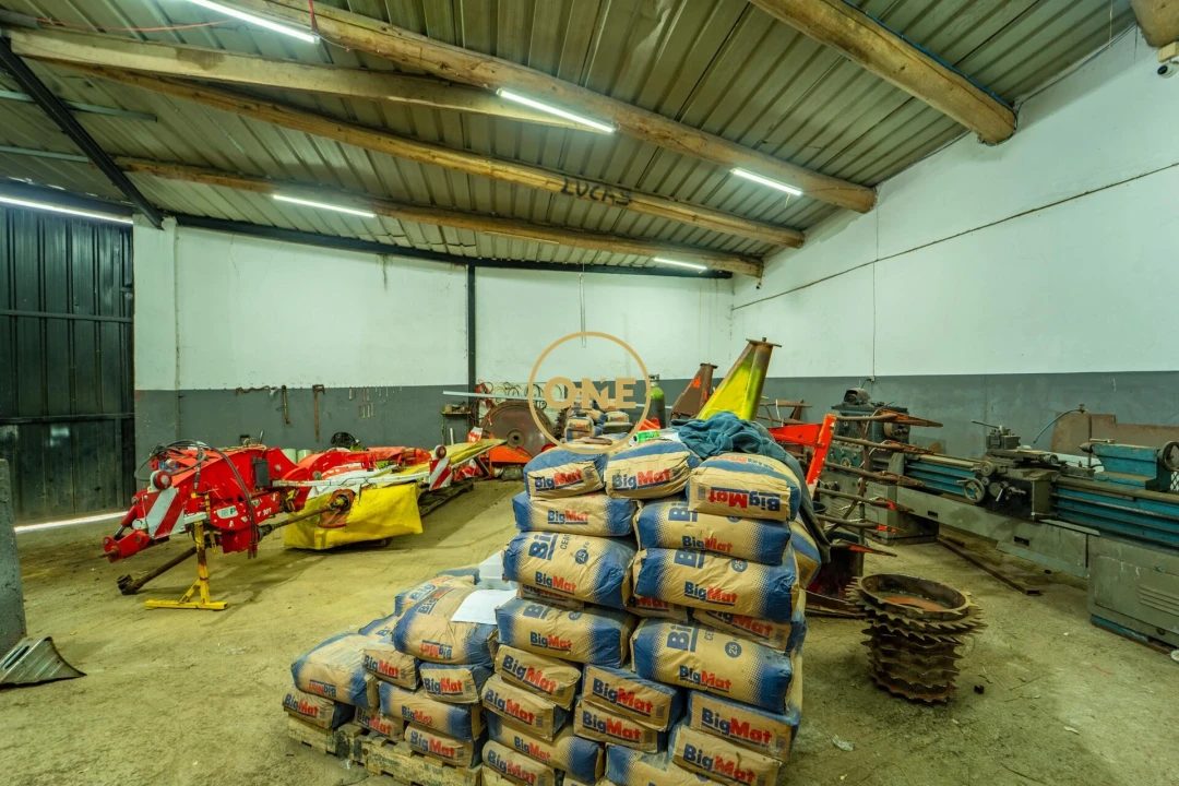 Garagem para Venda em Lomba de São Pedro Foto 11