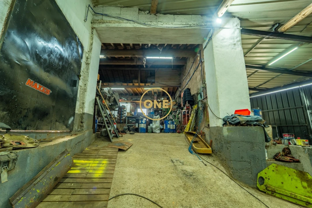 Garagem para Venda em Lomba de São Pedro Foto 10