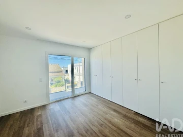 Apartamento para Venda em Fernao Ferro