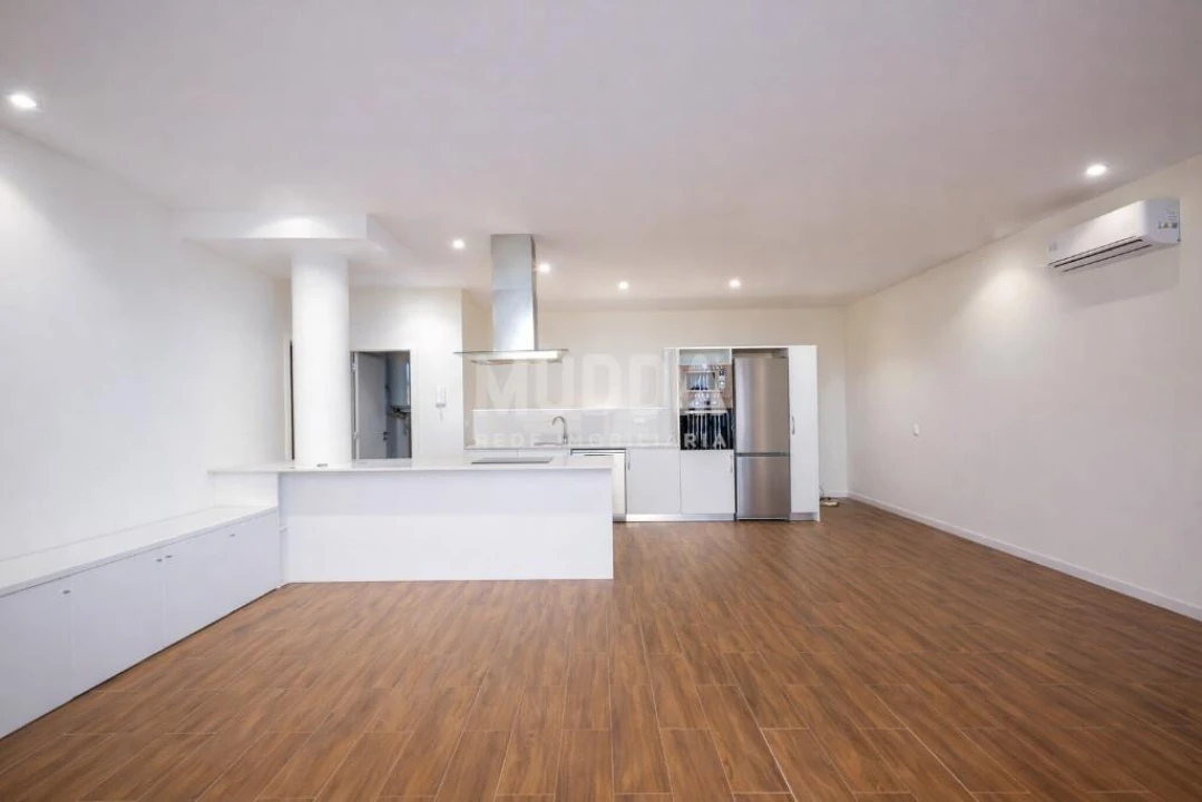 Apartamento T2 para Venda em Argoncilhe Foto 1