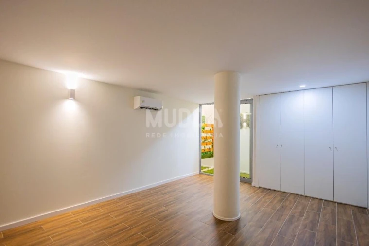 Apartamento T2 para Venda em Argoncilhe Foto 14