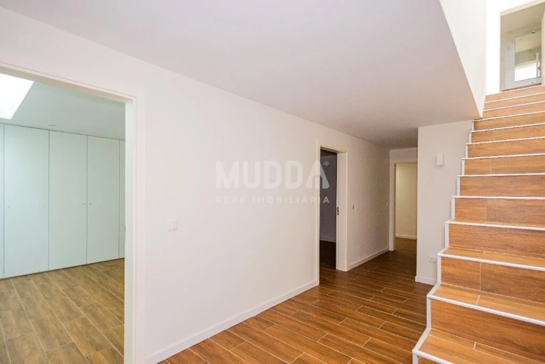 Apartamento T2 para Venda em Argoncilhe Foto 13