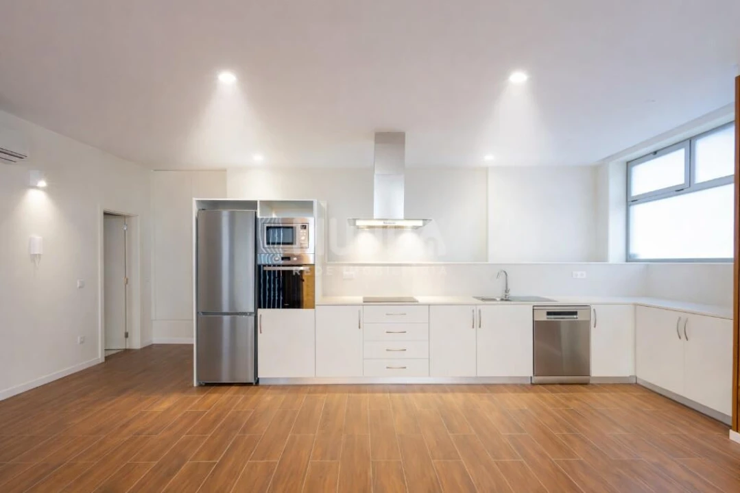 Apartamento T2 para Venda em Argoncilhe Foto 1