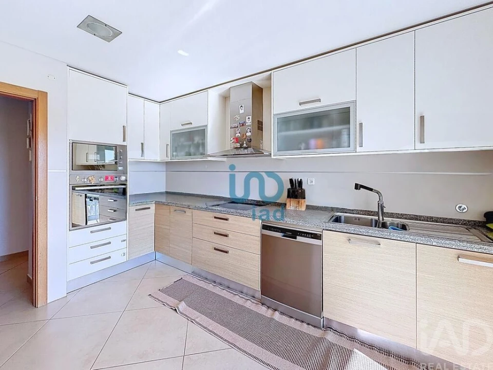 Apartamento T3 para Venda em Quarteira Foto 4