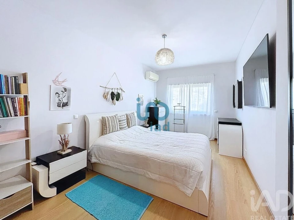 Apartamento T3 para Venda em Quarteira Foto 8