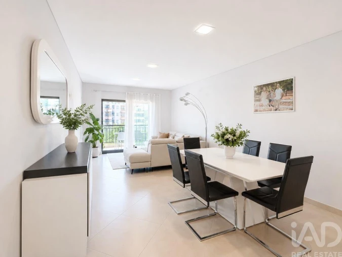 Apartamento T3 para Venda em Quarteira Foto 2