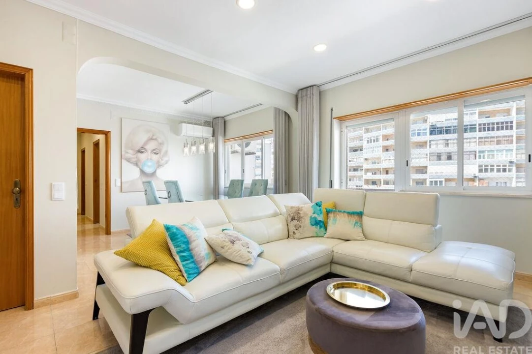 Apartamento T3 para Venda em Almada, Cova da Piedade, Pragal e Cacilhas Foto 3