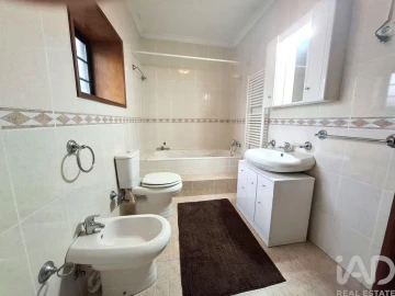 Quinta T4 para Venda em Fafe