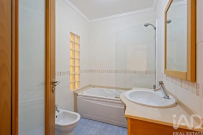 Moradia T4 para Venda em A dos Cunhados e Maceira