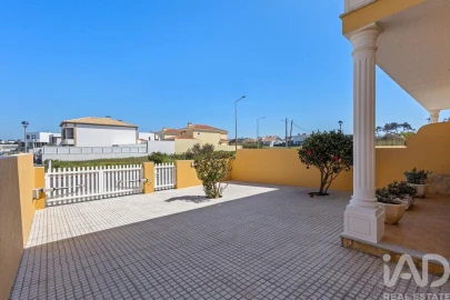 Moradia T4 para Venda em A dos Cunhados e Maceira