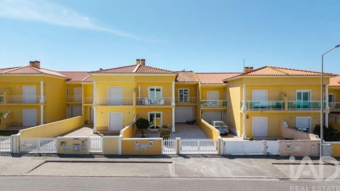 Moradia T4 para Venda em A dos Cunhados e Maceira