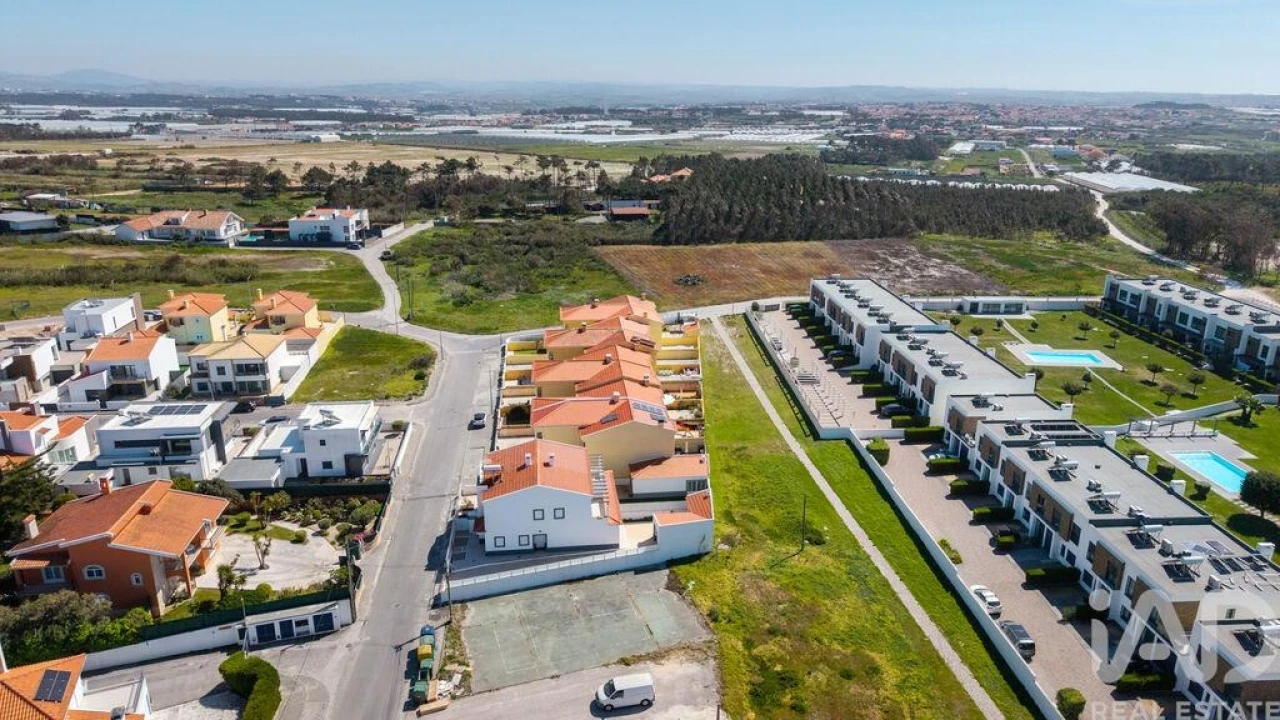 Moradia T4 para Venda em A dos Cunhados e Maceira Foto 36