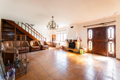 Moradia T5 para Venda em Balugães