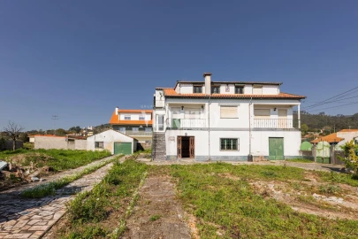 Moradia T5 para Venda em Balugães