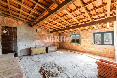 Moradia T5 para Venda em Balugães